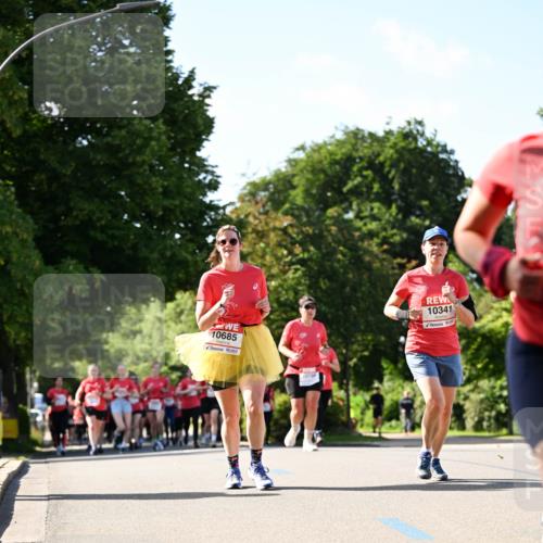 08.06.2024 - REWE Women's Run Dr. Thomas Lammeyer http://msf.ph/oto/6244178 09.06.2024 09:20:18 Laufen 10685, 107, 10341 meine-sportfotos.de