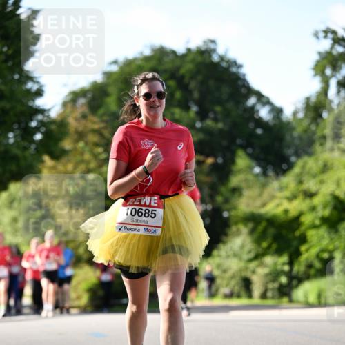 08.06.2024 - REWE Women's Run Dr. Thomas Lammeyer http://msf.ph/oto/6244197 09.06.2024 09:20:20 Laufen 10685 meine-sportfotos.de