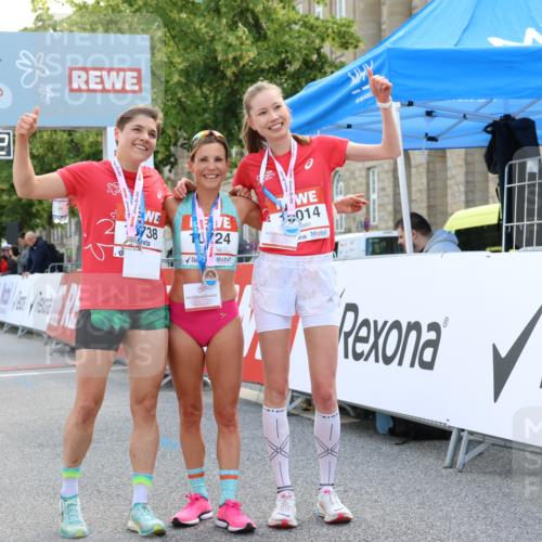 08.06.2024 - REWE Women's Run Strokosch-Dieckow http://msf.ph/oto/6244213 09.06.2024 09:40:11 Ziel  meine-sportfotos.de
