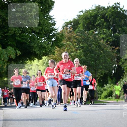 08.06.2024 - REWE Women's Run Dr. Thomas Lammeyer http://msf.ph/oto/6244222 09.06.2024 09:20:24 Laufen 10639, 0242, 1026, 10175, 10076, 10760, 10285, 106 meine-sportfotos.de