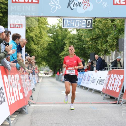08.06.2024 - REWE Women's Run Strokosch-Dieckow http://msf.ph/oto/6244245 09.06.2024 09:40:50 Ziel 10185 meine-sportfotos.de