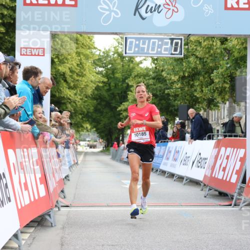 08.06.2024 - REWE Women's Run Strokosch-Dieckow http://msf.ph/oto/6244248 09.06.2024 09:40:50 Ziel 10185 meine-sportfotos.de