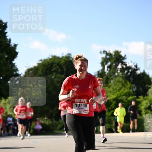 08.06.2024 - REWE Women's Run Dr. Thomas Lammeyer http://msf.ph/oto/6244307 09.06.2024 09:20:34 Laufen 10748 meine-sportfotos.de