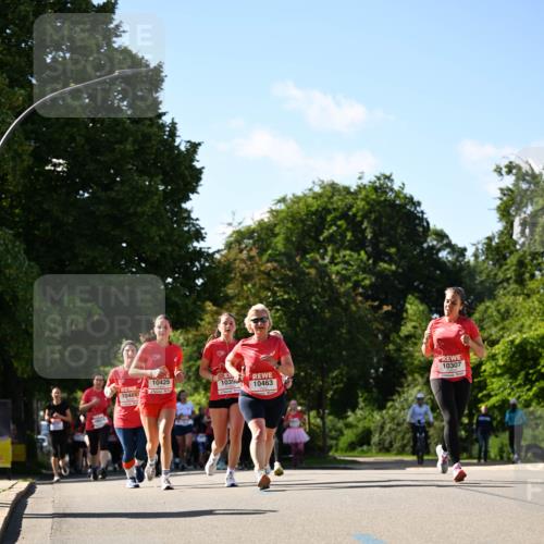 08.06.2024 - REWE Women's Run Dr. Thomas Lammeyer http://msf.ph/oto/6244316 09.06.2024 09:20:35 Laufen 10425, 1039, 10488, 10463, 10307 meine-sportfotos.de