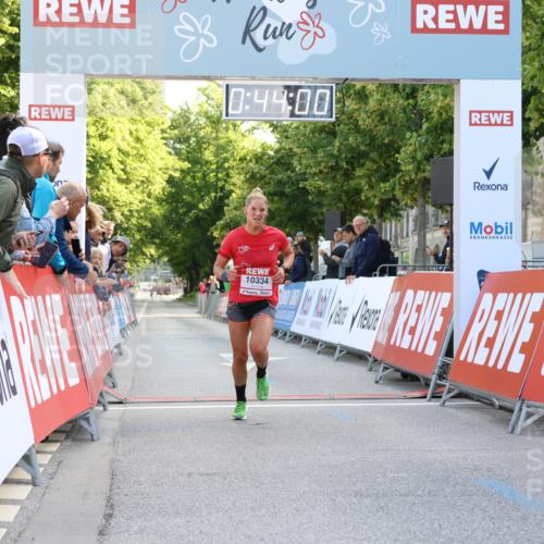 08.06.2024 - REWE Women's Run Strokosch-Dieckow http://msf.ph/oto/6244374 09.06.2024 09:44:30 Ziel 10334 meine-sportfotos.de