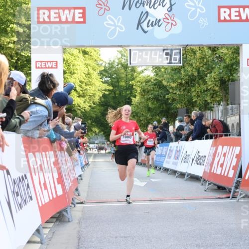 08.06.2024 - REWE Women's Run Strokosch-Dieckow http://msf.ph/oto/6244395 09.06.2024 09:45:25 Ziel 10074, 10360, 10460 meine-sportfotos.de