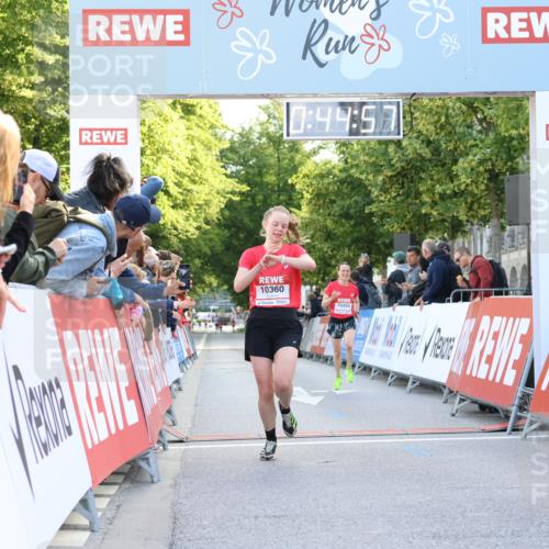 08.06.2024 - REWE Women's Run Strokosch-Dieckow http://msf.ph/oto/6244407 09.06.2024 09:45:26 Ziel 10074, 10360, 10460 meine-sportfotos.de