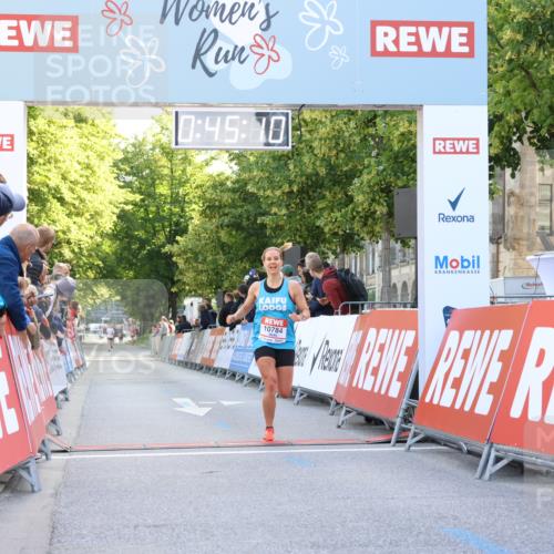 08.06.2024 - REWE Women's Run Strokosch-Dieckow http://msf.ph/oto/6244433 09.06.2024 09:45:40 Ziel 10784 meine-sportfotos.de