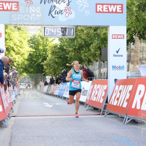 08.06.2024 - REWE Women's Run Strokosch-Dieckow http://msf.ph/oto/6244442 09.06.2024 09:45:40 Ziel 10784 meine-sportfotos.de