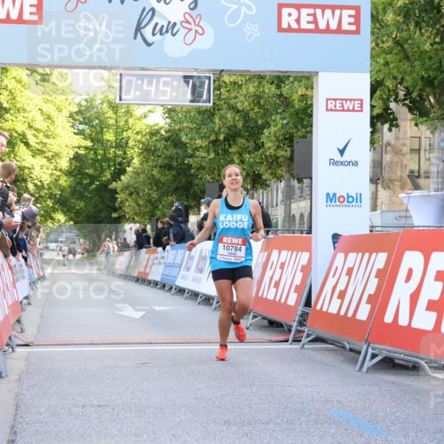 08.06.2024 - REWE Women's Run Strokosch-Dieckow http://msf.ph/oto/6244454 09.06.2024 09:45:40 Ziel 10784 meine-sportfotos.de