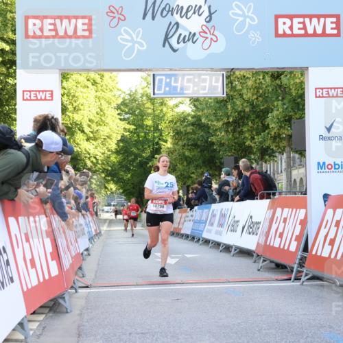 08.06.2024 - REWE Women's Run Strokosch-Dieckow http://msf.ph/oto/6244468 09.06.2024 09:46:04 Ziel 10564, 10798 meine-sportfotos.de