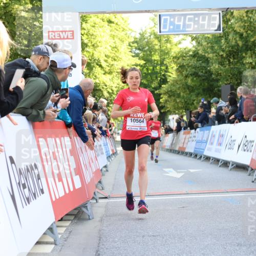 08.06.2024 - REWE Women's Run Strokosch-Dieckow http://msf.ph/oto/6244525 09.06.2024 09:46:12 Ziel 10165, 10564 meine-sportfotos.de
