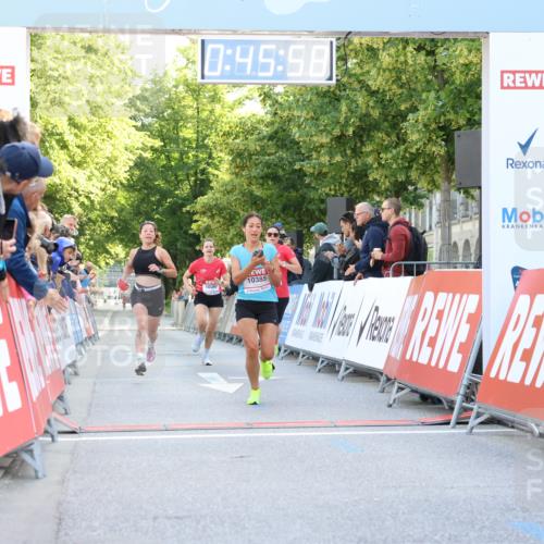 08.06.2024 - REWE Women's Run Strokosch-Dieckow http://msf.ph/oto/6244554 09.06.2024 09:46:27 Ziel 10152, 10280, 10385, 10726 meine-sportfotos.de