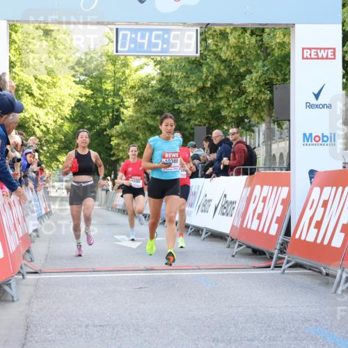 08.06.2024 - REWE Women's Run Strokosch-Dieckow http://msf.ph/oto/6244565 09.06.2024 09:46:28 Ziel 10152, 10280, 10385, 10726 meine-sportfotos.de