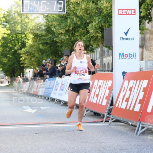 08.06.2024 - REWE Women's Run Strokosch-Dieckow http://msf.ph/oto/6244633 09.06.2024 09:46:42 Ziel 10697 meine-sportfotos.de