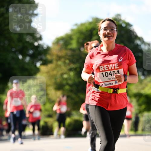 08.06.2024 - REWE Women's Run Dr. Thomas Lammeyer http://msf.ph/oto/6244684 09.06.2024 09:21:21 Laufen 10454 meine-sportfotos.de