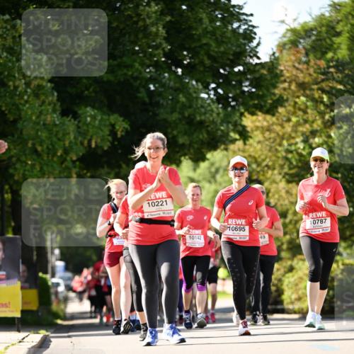 08.06.2024 - REWE Women's Run Dr. Thomas Lammeyer http://msf.ph/oto/6245128 09.06.2024 09:22:45 Laufen 10221, 10695, 10142, 11, 49, 10787 meine-sportfotos.de