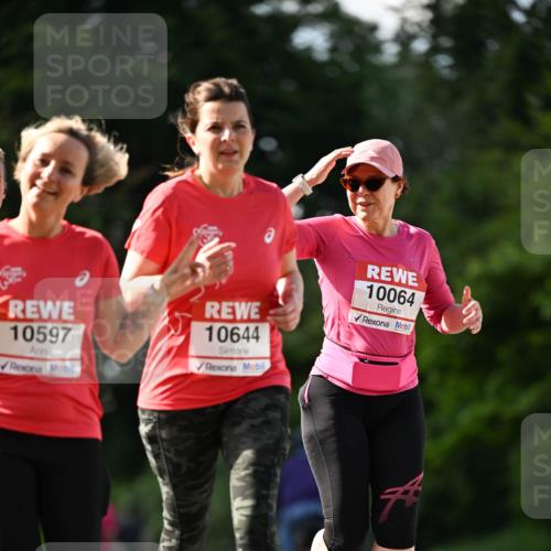 08.06.2024 - REWE Women's Run Dr. Thomas Lammeyer http://msf.ph/oto/6245543 09.06.2024 09:23:55 Laufen 10597, 10644, 10064 meine-sportfotos.de