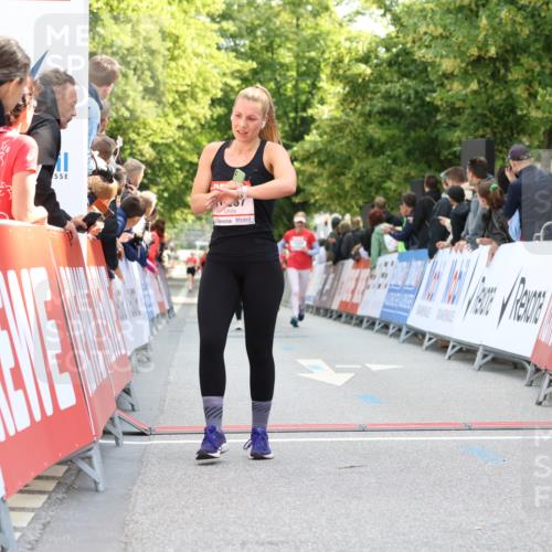 08.06.2024 - REWE Women's Run Strokosch-Dieckow http://msf.ph/oto/6245579 09.06.2024 09:54:42 Ziel 10016, 10068, 10267, 10523 meine-sportfotos.de