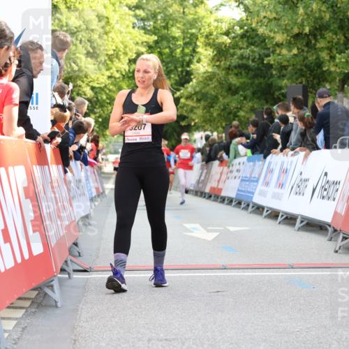 08.06.2024 - REWE Women's Run Strokosch-Dieckow http://msf.ph/oto/6245582 09.06.2024 09:54:43 Ziel 10016, 10068, 10267, 10523, 10800 meine-sportfotos.de