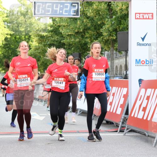 08.06.2024 - REWE Women's Run Strokosch-Dieckow http://msf.ph/oto/6245598 09.06.2024 09:54:52 Ziel 10016, 10068, 10349, 10386, 10393, 10403, 10424, 10611, 10641, 10800 meine-sportfotos.de