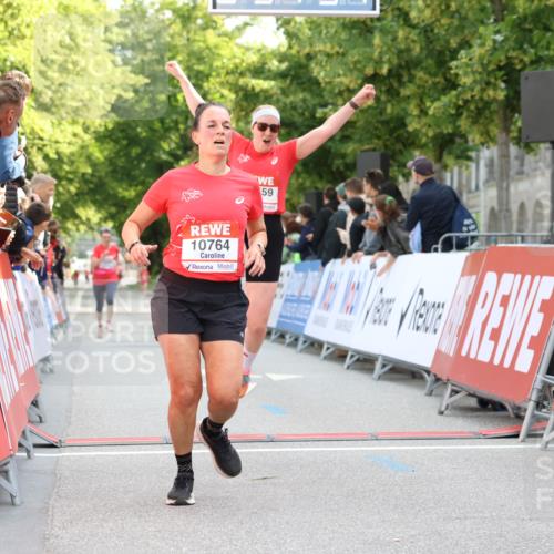 08.06.2024 - REWE Women's Run Strokosch-Dieckow http://msf.ph/oto/6245640 09.06.2024 09:55:06 Ziel 10459, 10482, 10483, 10764, 10765 meine-sportfotos.de