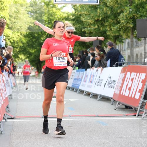08.06.2024 - REWE Women's Run Strokosch-Dieckow http://msf.ph/oto/6245644 09.06.2024 09:55:06 Ziel 10459, 10482, 10483, 10764, 10765 meine-sportfotos.de