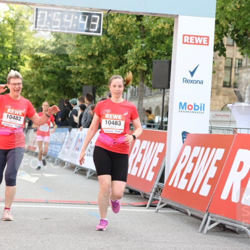 08.06.2024 - REWE Women's Run Strokosch-Dieckow http://msf.ph/oto/6245662 09.06.2024 09:55:12 Ziel 10459, 10482, 10483, 10754 meine-sportfotos.de