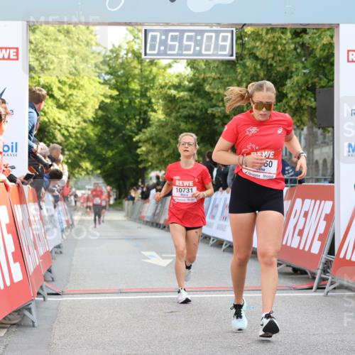 08.06.2024 - REWE Women's Run Strokosch-Dieckow http://msf.ph/oto/6245718 09.06.2024 09:55:38 Ziel 10731, 10750 meine-sportfotos.de