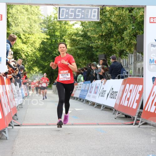 08.06.2024 - REWE Women's Run Strokosch-Dieckow http://msf.ph/oto/6245724 09.06.2024 09:55:47 Ziel 10312, 10774 meine-sportfotos.de
