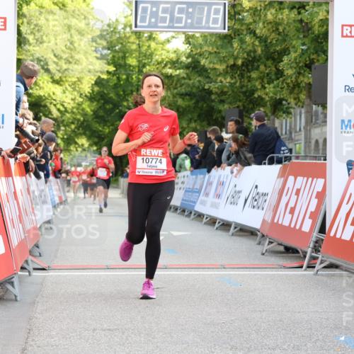 08.06.2024 - REWE Women's Run Strokosch-Dieckow http://msf.ph/oto/6245738 09.06.2024 09:55:47 Ziel 10312, 10774 meine-sportfotos.de