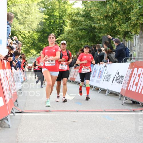 08.06.2024 - REWE Women's Run Strokosch-Dieckow http://msf.ph/oto/6245768 09.06.2024 09:55:59 Ziel 10002, 10038, 10216, 10239, 10312, 10512, 10795 meine-sportfotos.de
