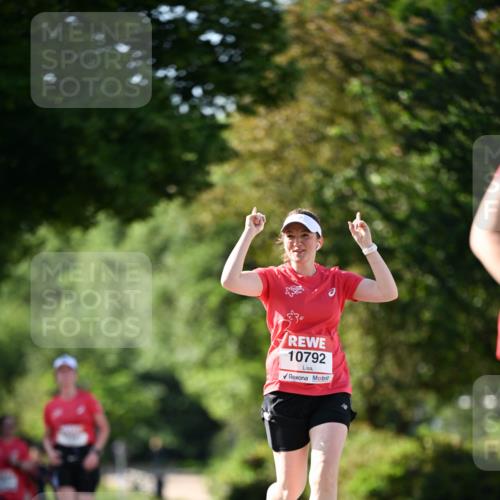 08.06.2024 - REWE Women's Run Dr. Thomas Lammeyer http://msf.ph/oto/6245805 09.06.2024 09:24:45 Laufen 10792 meine-sportfotos.de
