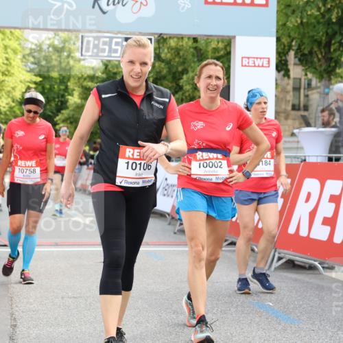 08.06.2024 - REWE Women's Run Strokosch-Dieckow http://msf.ph/oto/6245815 09.06.2024 09:56:11 Ziel 10002, 10106, 10184, 10263, 10369, 10595, 10758, 10795, 10799 meine-sportfotos.de