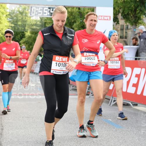 08.06.2024 - REWE Women's Run Strokosch-Dieckow http://msf.ph/oto/6245821 09.06.2024 09:56:12 Ziel 10002, 10106, 10184, 10263, 10369, 10595, 10758, 10799 meine-sportfotos.de
