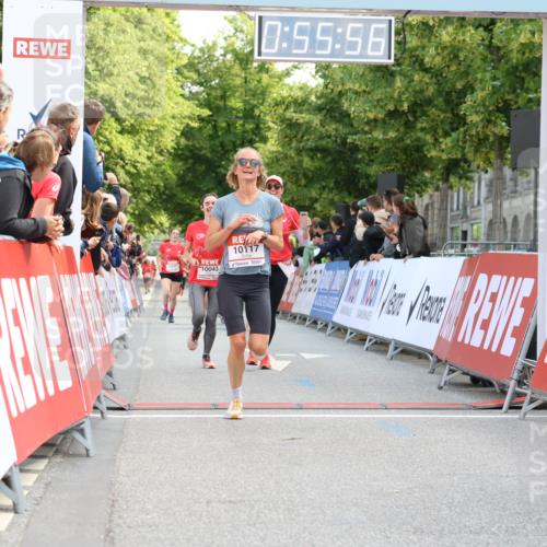 08.06.2024 - REWE Women's Run Strokosch-Dieckow http://msf.ph/oto/6245857 09.06.2024 09:56:25 Ziel 10029, 10030, 10043, 10117, 10441, 10442, 10528, 10755 meine-sportfotos.de