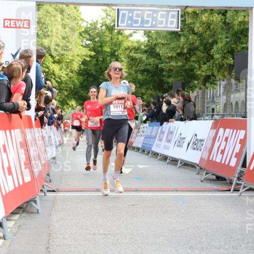 08.06.2024 - REWE Women's Run Strokosch-Dieckow http://msf.ph/oto/6245860 09.06.2024 09:56:25 Ziel 10029, 10030, 10043, 10117, 10441, 10442, 10528, 10755 meine-sportfotos.de