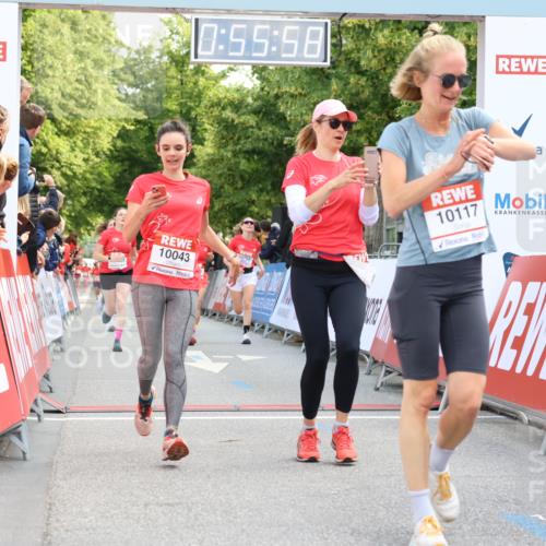 08.06.2024 - REWE Women's Run Strokosch-Dieckow http://msf.ph/oto/6245890 09.06.2024 09:56:27 Ziel 10029, 10030, 10043, 10117, 10441, 10442, 10528, 10755 meine-sportfotos.de