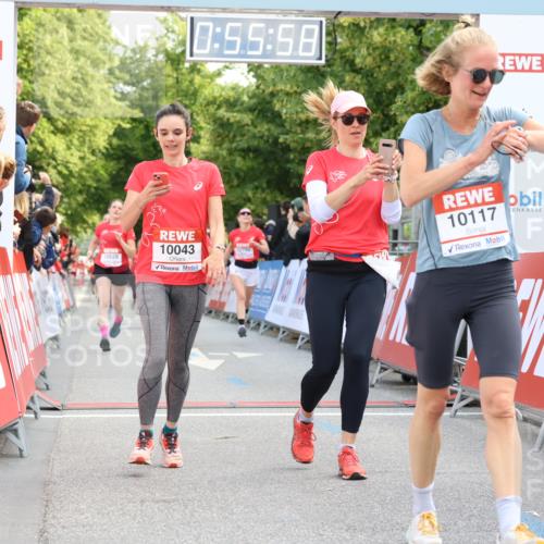 08.06.2024 - REWE Women's Run Strokosch-Dieckow http://msf.ph/oto/6245896 09.06.2024 09:56:28 Ziel 10029, 10030, 10043, 10117, 10441, 10442, 10528, 10755 meine-sportfotos.de