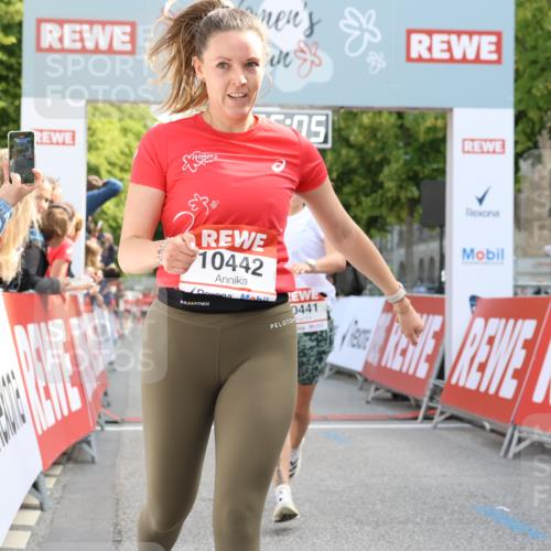 08.06.2024 - REWE Women's Run Strokosch-Dieckow http://msf.ph/oto/6245922 09.06.2024 09:56:34 Ziel 10030, 10441, 10442, 10528, 10728, 10744, 10755 meine-sportfotos.de