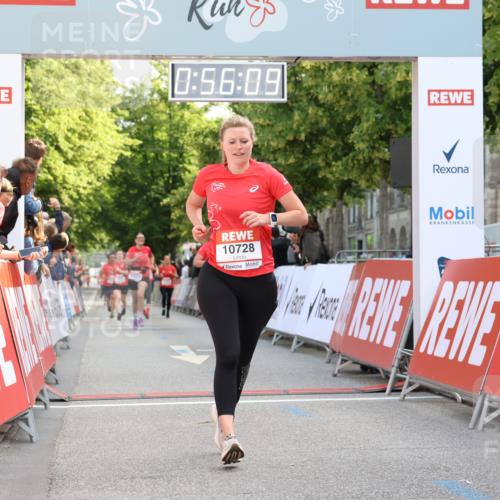 08.06.2024 - REWE Women's Run Strokosch-Dieckow http://msf.ph/oto/6245934 09.06.2024 09:56:39 Ziel 10283, 10354, 10373, 10601, 10715, 10728, 10744 meine-sportfotos.de