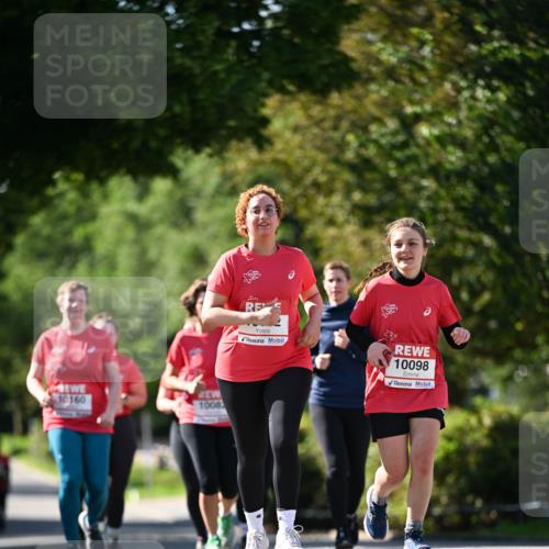 08.06.2024 - REWE Women's Run Dr. Thomas Lammeyer http://msf.ph/oto/6245942 09.06.2024 09:25:04 Laufen 10160, 1008, 10098 meine-sportfotos.de