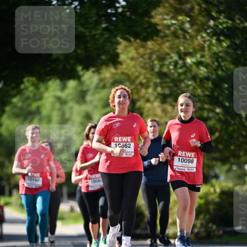 08.06.2024 - REWE Women's Run Dr. Thomas Lammeyer http://msf.ph/oto/6245943 09.06.2024 09:25:04 Laufen 10160, 1008, 12662, 10098 meine-sportfotos.de