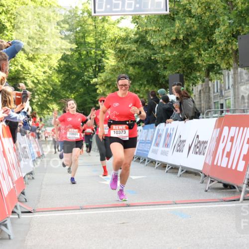08.06.2024 - REWE Women's Run Strokosch-Dieckow http://msf.ph/oto/6245972 09.06.2024 09:56:43 Ziel 10283, 10354, 10373, 10601, 10715, 10744 meine-sportfotos.de