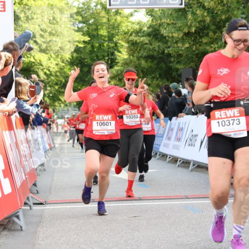 08.06.2024 - REWE Women's Run Strokosch-Dieckow http://msf.ph/oto/6245995 09.06.2024 09:56:46 Ziel 10283, 10347, 10354, 10373, 10601, 10715, 10744 meine-sportfotos.de