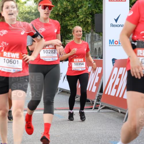 08.06.2024 - REWE Women's Run Strokosch-Dieckow http://msf.ph/oto/6246007 09.06.2024 09:56:48 Ziel 10283, 10332, 10347, 10354, 10373, 10601, 10715 meine-sportfotos.de