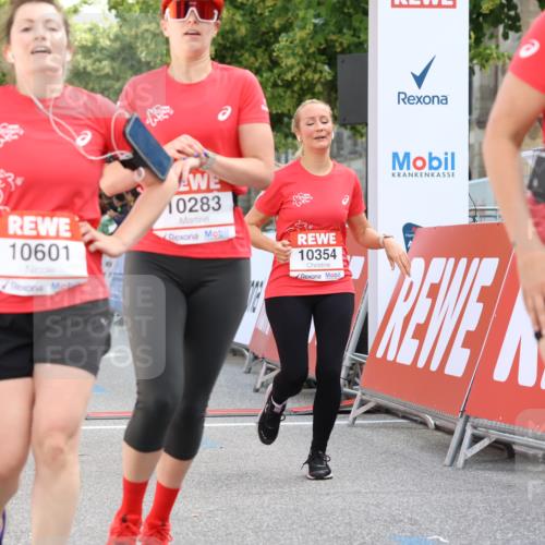 08.06.2024 - REWE Women's Run Strokosch-Dieckow http://msf.ph/oto/6246013 09.06.2024 09:56:48 Ziel 10283, 10332, 10347, 10354, 10373, 10601, 10715 meine-sportfotos.de