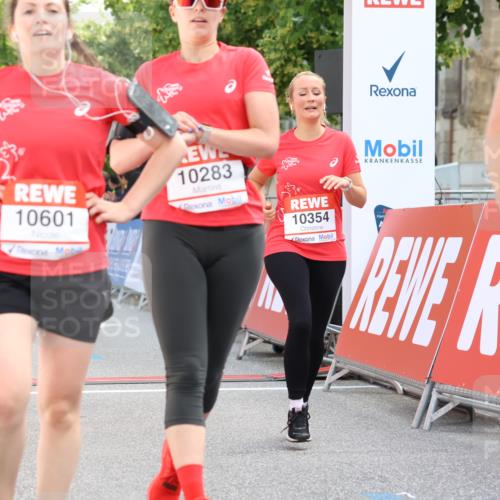 08.06.2024 - REWE Women's Run Strokosch-Dieckow http://msf.ph/oto/6246016 09.06.2024 09:56:48 Ziel 10283, 10332, 10347, 10354, 10373, 10601, 10715 meine-sportfotos.de