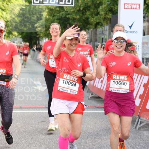 08.06.2024 - REWE Women's Run Strokosch-Dieckow http://msf.ph/oto/6246021 09.06.2024 09:56:59 Ziel 10094, 10126, 10261, 10309, 10329, 10332, 10465, 10565, 10603, 10660 meine-sportfotos.de