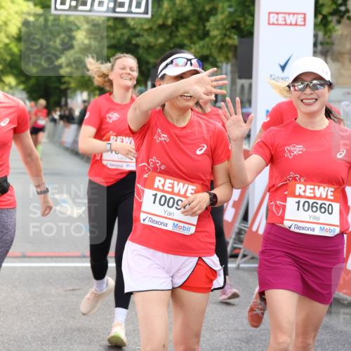 08.06.2024 - REWE Women's Run Strokosch-Dieckow http://msf.ph/oto/6246032 09.06.2024 09:56:59 Ziel 10094, 10126, 10261, 10309, 10329, 10332, 10465, 10565, 10603, 10660 meine-sportfotos.de